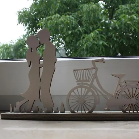 Newly Refurbishet Dachgeschoss Flat For Kids And Pets 公寓