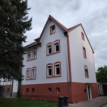 Newly Refurbishet Dachgeschoss Flat For Kids And Pets *